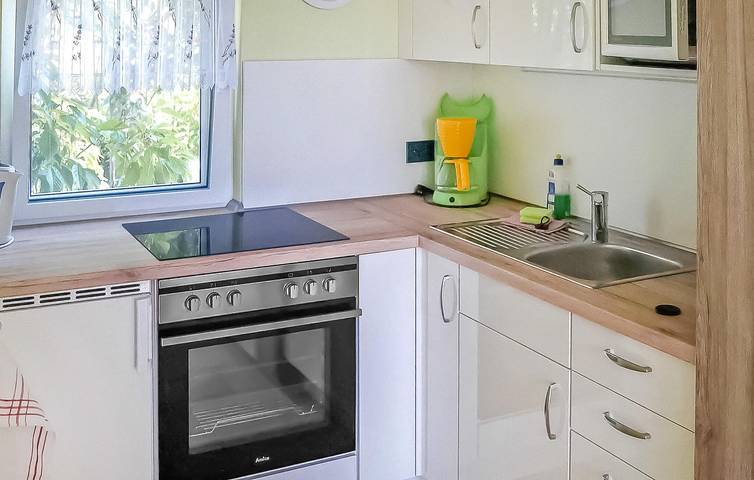 Ruhige Wohnung mit Sauna & Terrasse, 2,5km zum Lychensee in Lychensee, Lychen