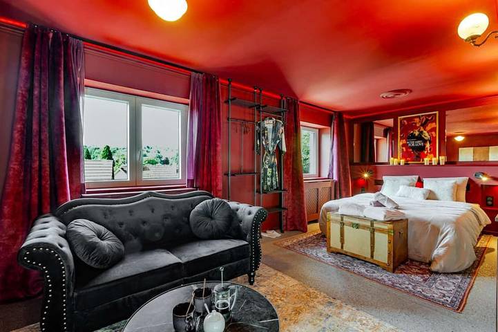 Apartamento entero, Love Room Alsace La Courtisane in Niederbronn-les-Bains, Alsacia del Norte