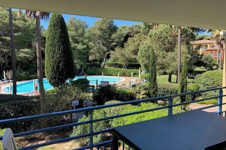 Ferienwohnung für 7 Personen, mit Pool und Balkon sowie Garten, mit Haustier in Giens