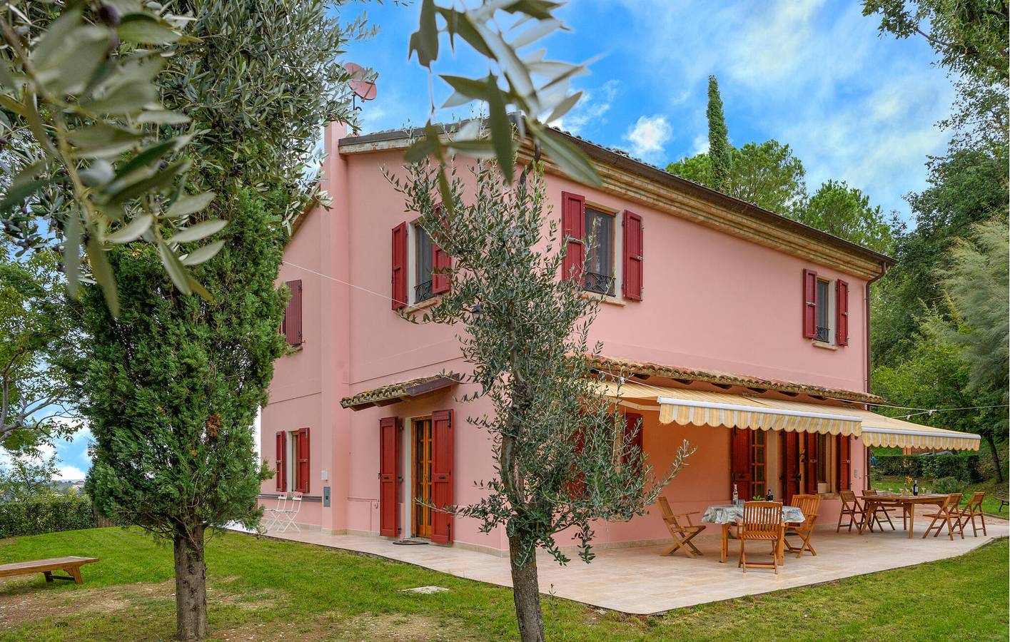 Maison de vacances pour 9 personnes avec piscine in Montelabbate, Valle del Metauro