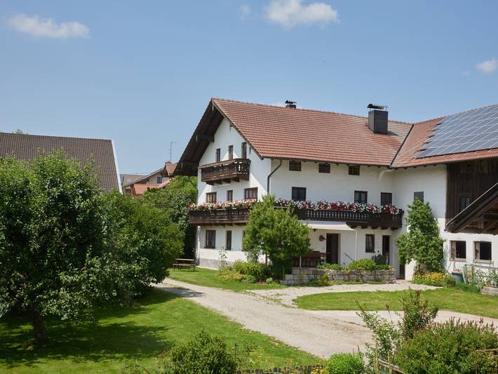 Ferienhaus für 2 Personen, mit Balkon und Terrasse sowie Garten