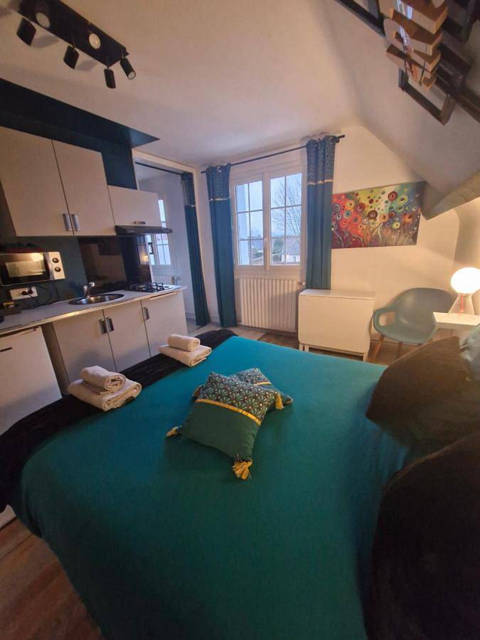 Location de vacances pour 2 personnes, avec vue et jardin à Saint-Germain-du-Corbéis - 2