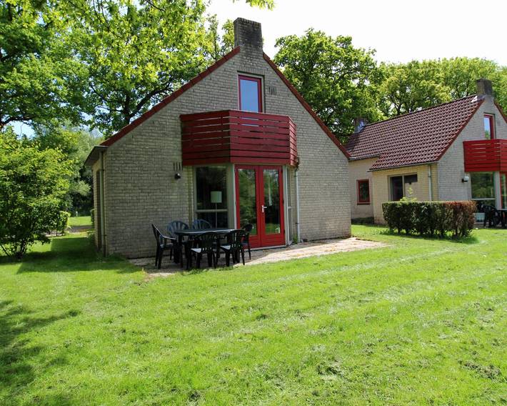 Ferienpark für 4 Personen, mit Terrasse und Garten sowie Seeblick in Gelderland