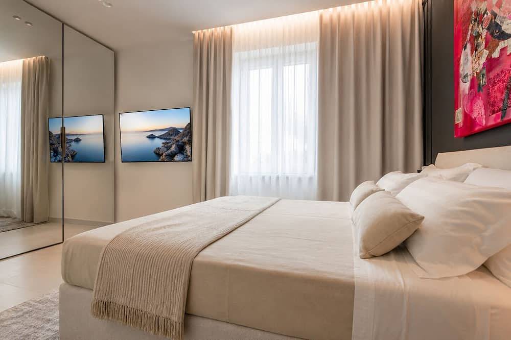 Entire apartment, Azulis Terme Suite 1 · Ground-Floor Suite with Private Garden & Terrace | Center in Terranoa/Olbia, Olbia