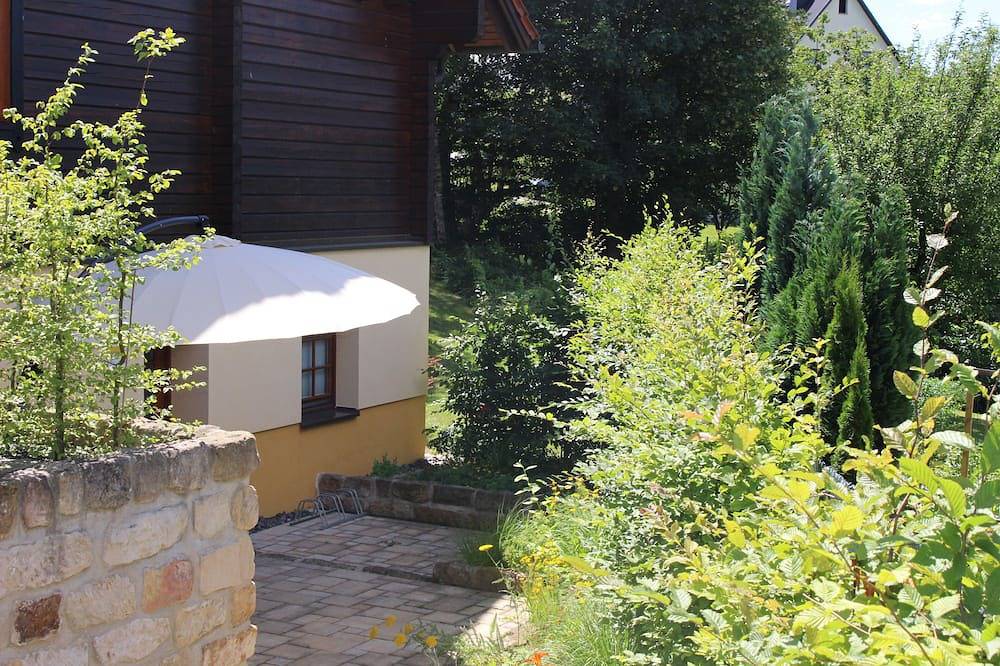 Geheel appartement, Appartement met terras, in het hart van de Elbe zandsteen, ideaal om te wandelen in Porschdorf, Bad Schandau