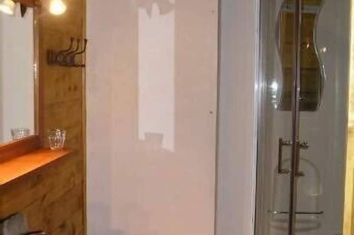 Gîte pour 4 personnes, avec terrasse et jardin à Mérens-les-Vals - 4