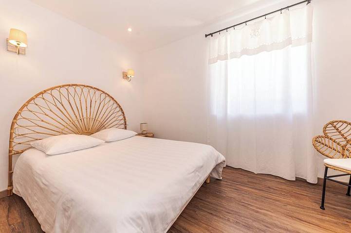 Location de vacances pour 8 personnes, avec jardin à Aubas - 4