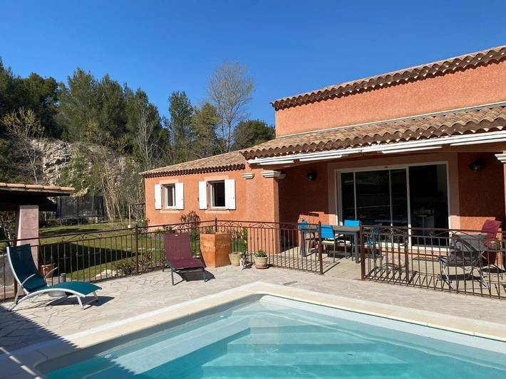 Chalet para 8 personas, con terraza y piscina - 1