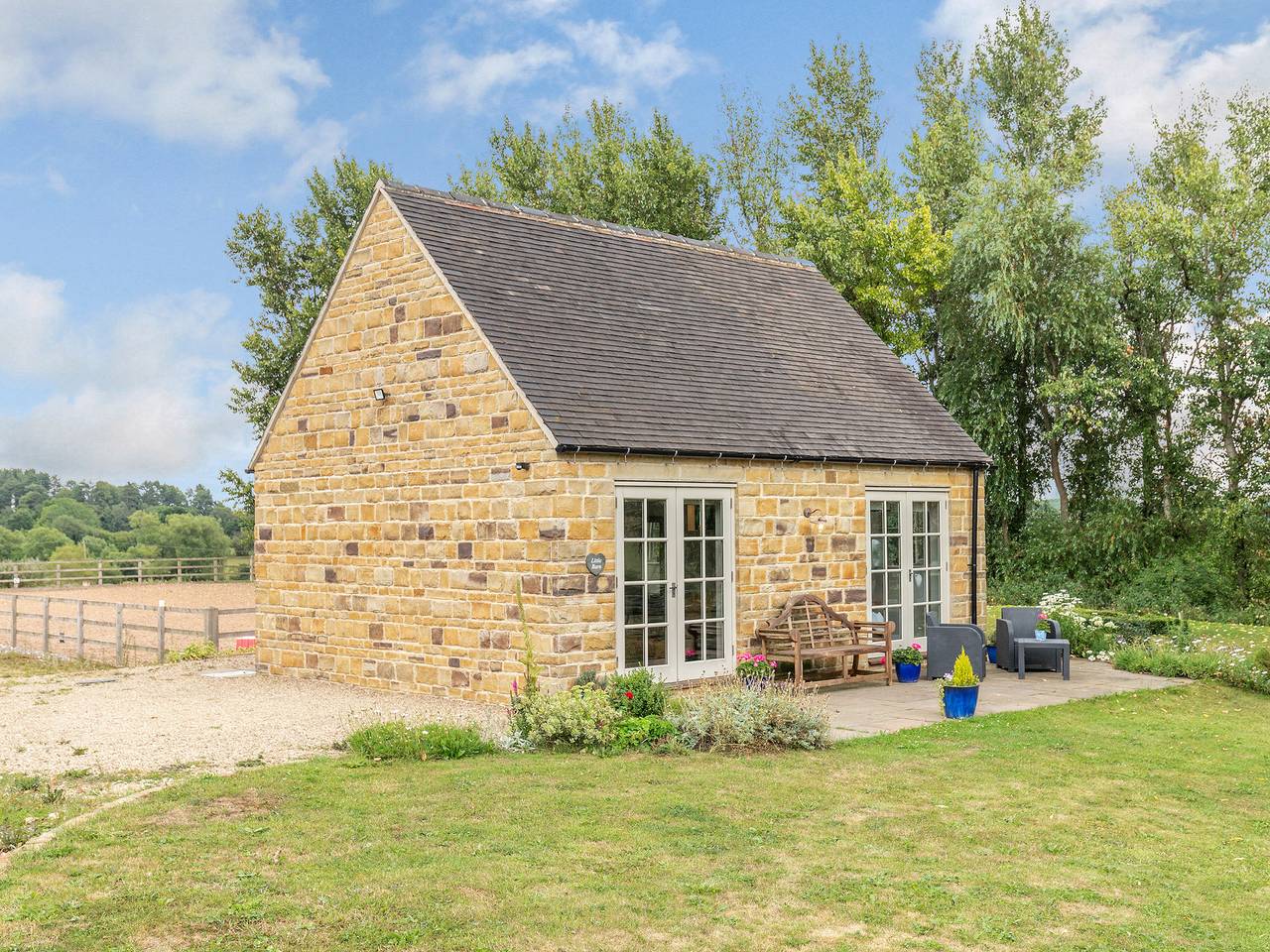 Log Cabin for 2 People in Derbyshire, Midlands