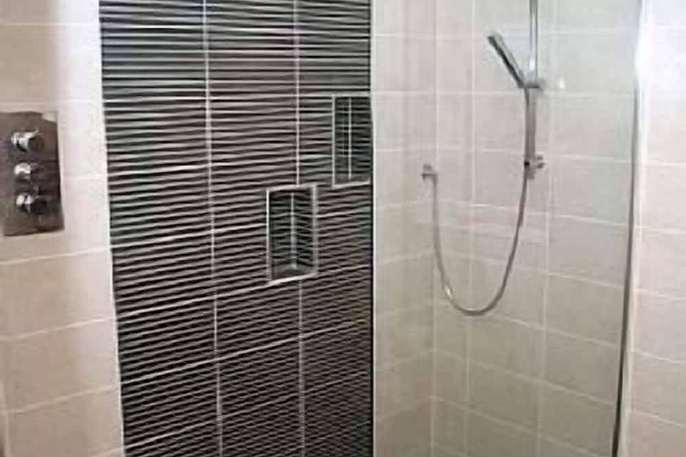 3 bedroom cottage near Arundel Castle and Beach in Littlehampton, West Sussex