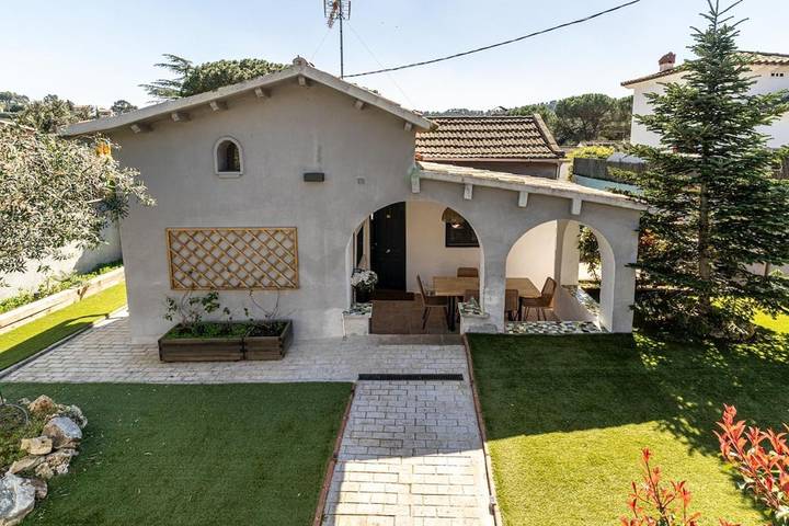 Chalet para 4 personas, con Terraza además de Piscina y Vistas en Valles Occidental - 3