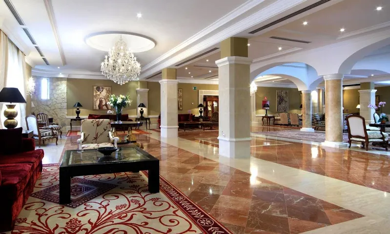 Hotel para 10 personas, con jardín y terraza además de jacuzzi y sauna - 1