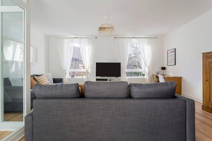 Location de vacances pour 7 personnes, avec jardin et balcon à Sainte-Foy-lès-Lyon - 4
