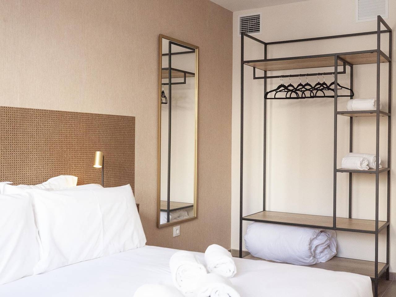 Apartamento vacacional entero, Nova Suite E01 Amplio apartamento adaptado in Cáceres, Provincia de Cáceres