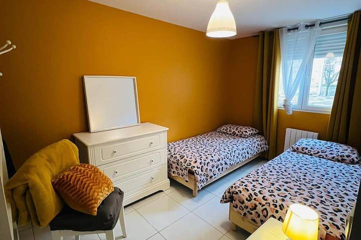 Location de vacances pour 10 personnes à Villeneuve-le-Roi - 2