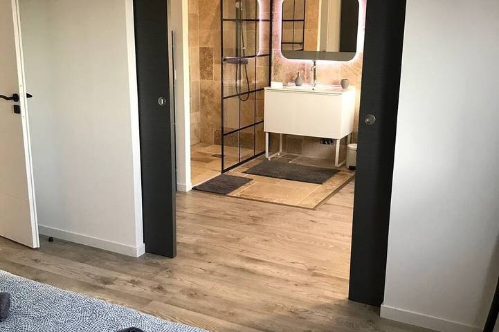 Villa pour 5 personnes, avec piscine ainsi que terrasse et jardin dans Boulouris - 4