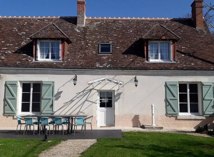 Gîte pour 10 personnes, avec jardin et terrasse, animaux acceptés à Dierre