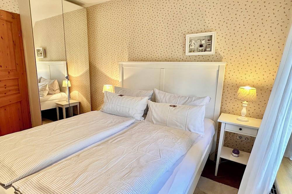 Ganze Wohnung, Willkommen im Lütt Kostall – Ihr gemütlicher Rückzugsort im traumhaften Gulfhof in Altharlingersiel, Neuharlingersiel