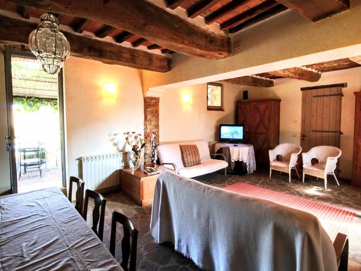 Gîte pour 4 personnes, avec terrasse ainsi que piscine et jardin, adapté aux familles à Castiglione del Lago - 3