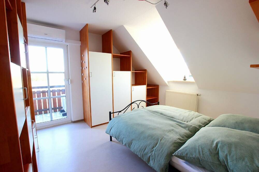 Ganze Wohnung, Große Ferienwohnung (120qm) mit 3 Schlafzimmern in Selbitz, Landkreis Hof