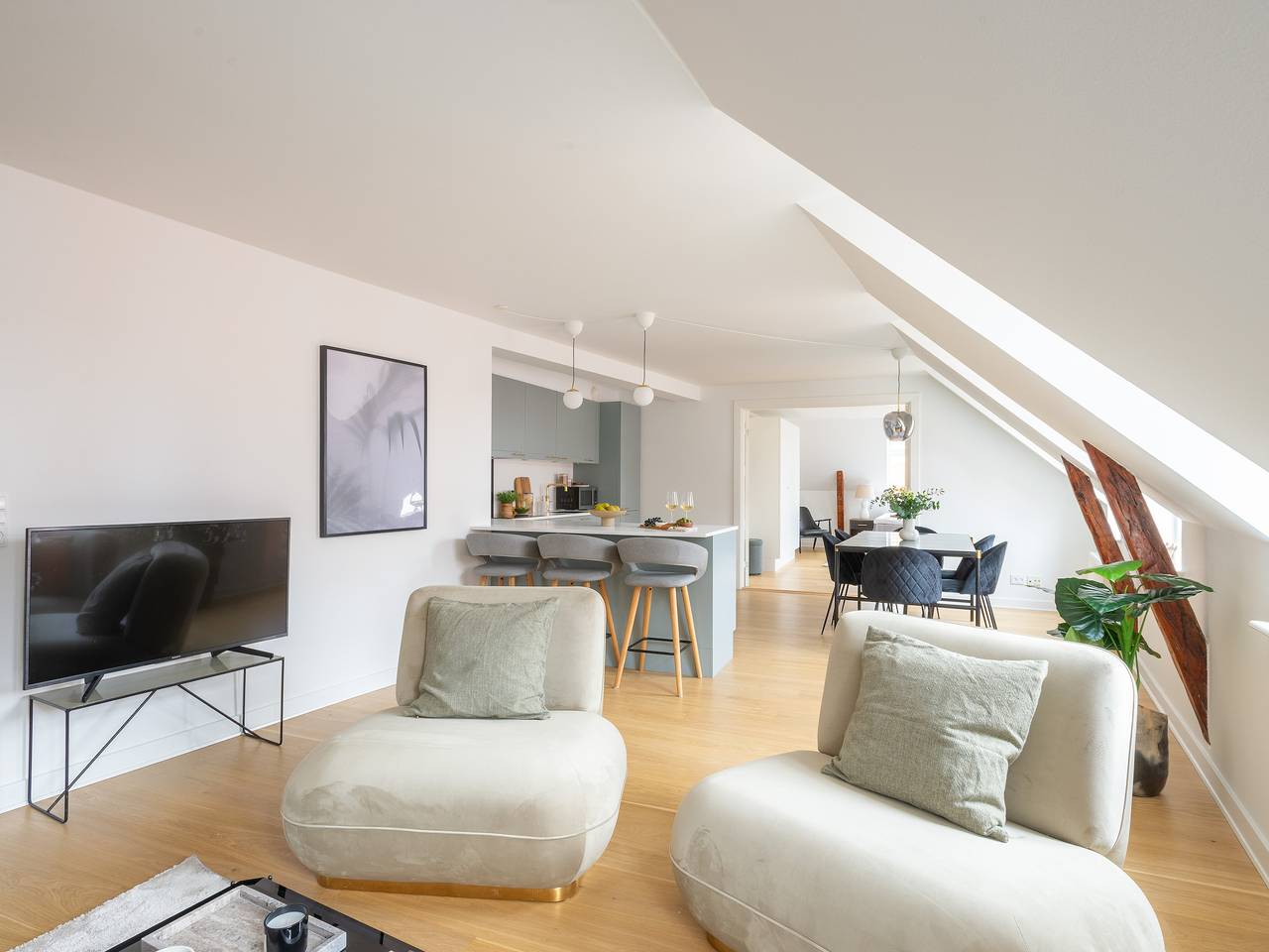 Ganze Wohnung, Leaves Apartment mit 6 bis 2 Schlafzimmern und gemeinsamer Dachterrasse in Kopenhagen Zentrum, Kopenhagen