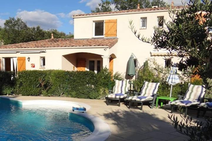 Location de vacances pour 4 personnes, avec piscine et jardin à Notre-Dame-de-Londres - 4