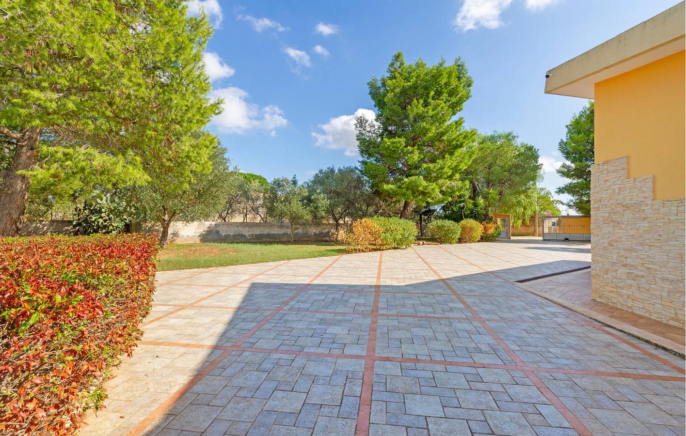 Moderno apartamento con piscina, terraza y WiFi in Grottaglie, Provincia de Taranto