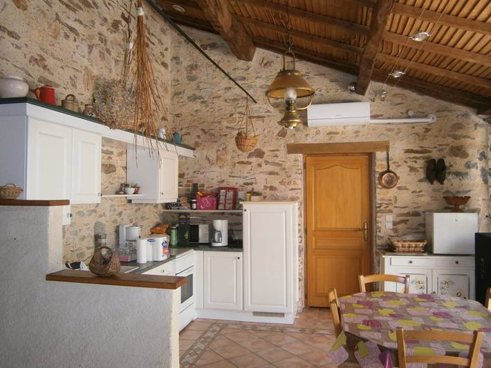 Gîte pour 10 personnes, avec jacuzzi et jardin ainsi que piscine et terrasse au Parc Naturel Régional du Marais poitevin - 2