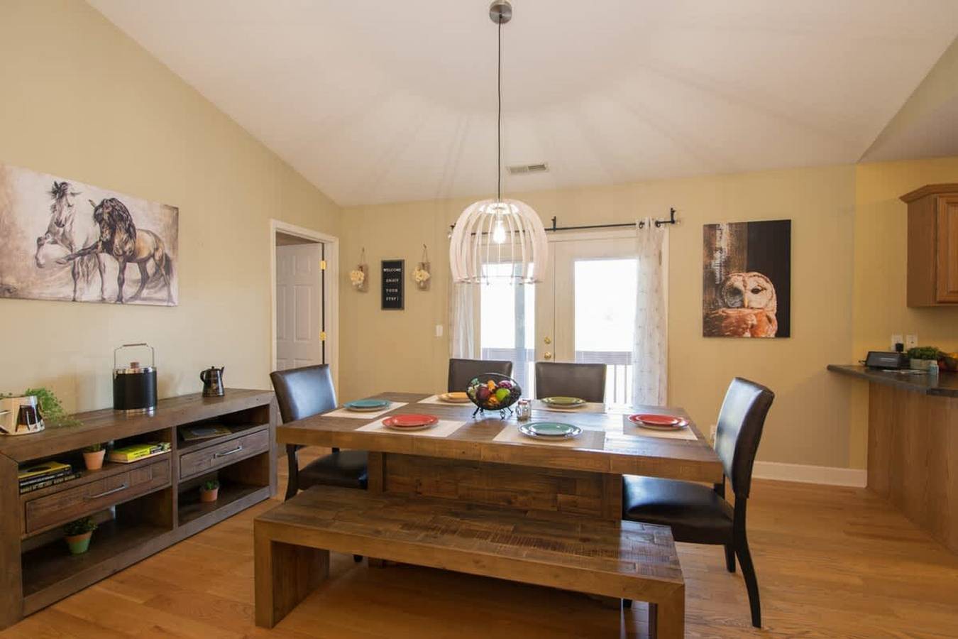 Scenic 4Br w Deck Farm Views Near Asheville in Blue Ridge Parkway, Fairview