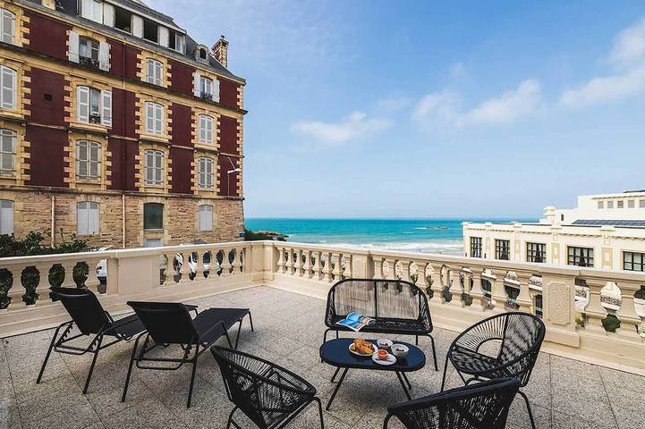 Gîte pour 4 personnes, avec terrasse dans Casino de Biarritz