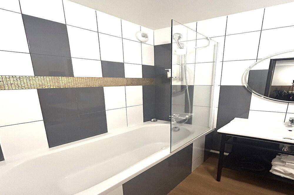Appartement entier, Suite dans un complexe thermal de premier plan in Châtel-Guyon, Parc naturel régional des Volcans d'Auvergne