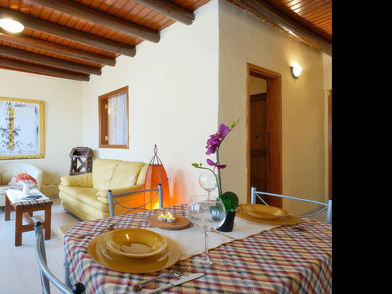 Appartement entier, Appartement à Punta Mujeres avec terrasse, Wi-Fi et parking gratuit in Punta de las Mujeres, Haría