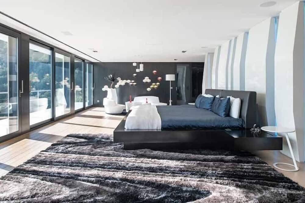 Ibiza-Stil in Barcelona in Badalona, Costa del Maresme