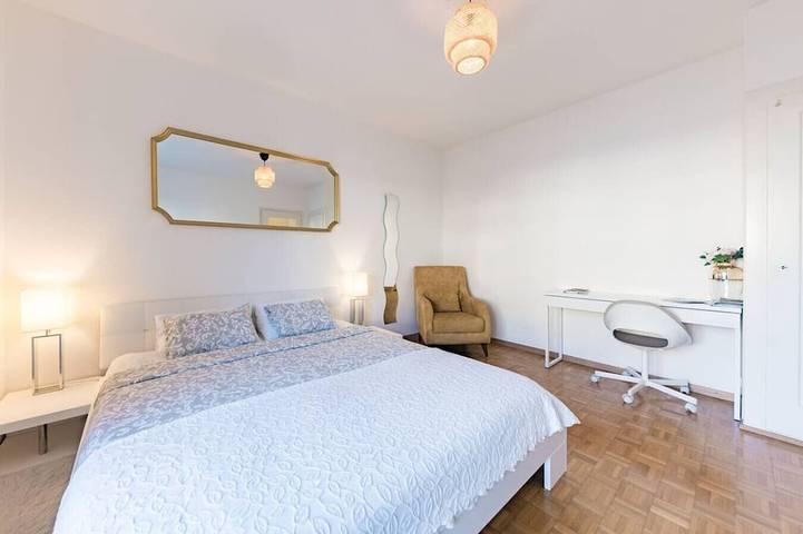 Ganze Wohnung, The Stylish Minimalist Lakefront in Lausanne, Genfer See