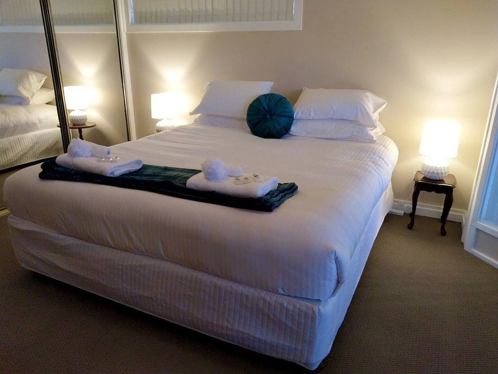 Ganze Wohnung, Great for couples + walk to cellar doors in Cessnock, Hunter Valley