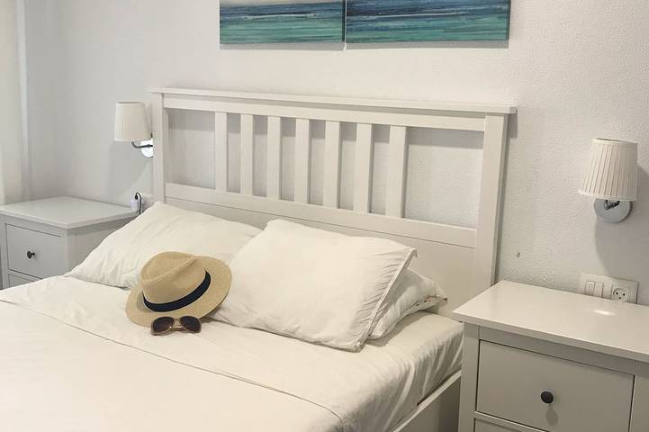Apartamento de vacaciones para 5 personas, con jardín además de terraza y piscina - 1