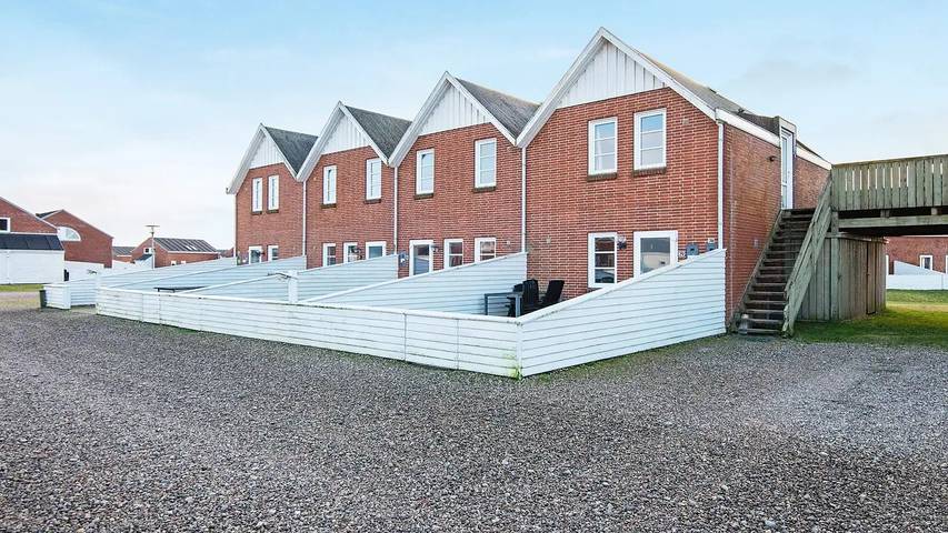 Vacation apartment for 5 people, with pool and terrace as well as sauna in South Jutland