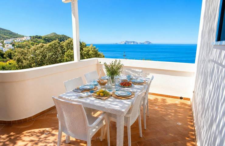 Appartamento per 6 persone, con panorama e terrazza, con animali domestici a Ponza