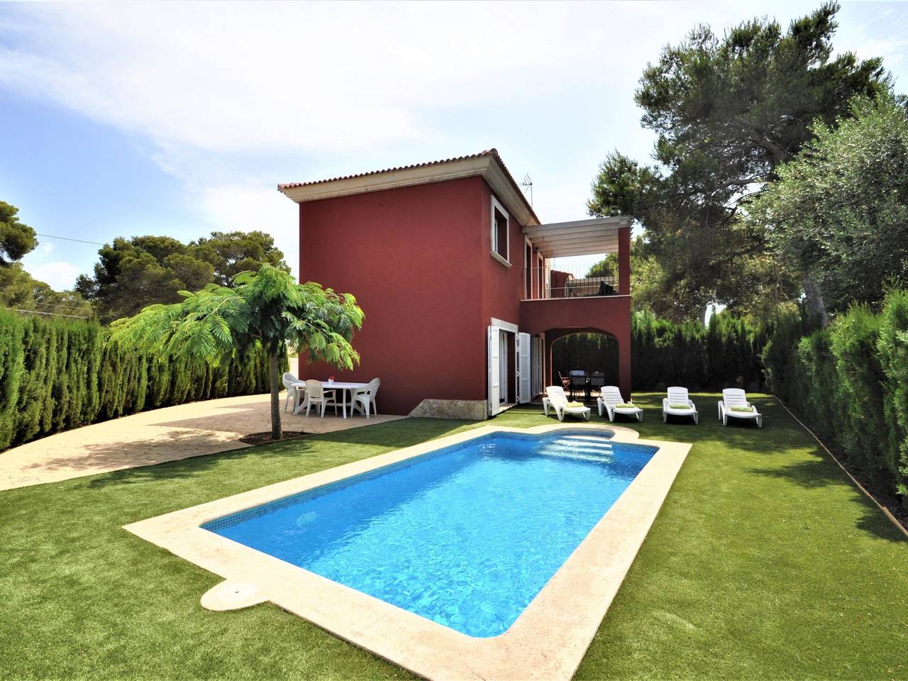 Cala Pi Retreat: Spacious Beachfront Apartment in Cala Pi, Llucmajor