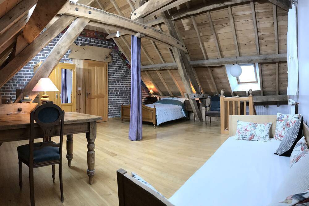 Ecolieu Le Chant du Temps Chambre d'hôtes piscine naturelle, sauna table d'hôtes in Saint-Usuge, Région de Louhans