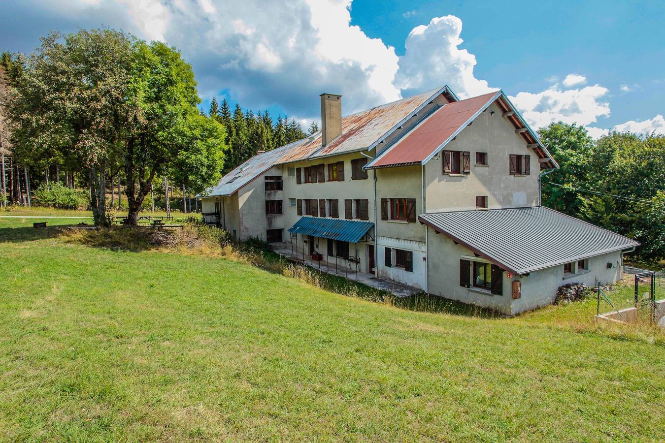 Casita de campo 'Jean Macé' con vistas a la montaña y Wi-Fi in Le Grand-Abergement, Nantua