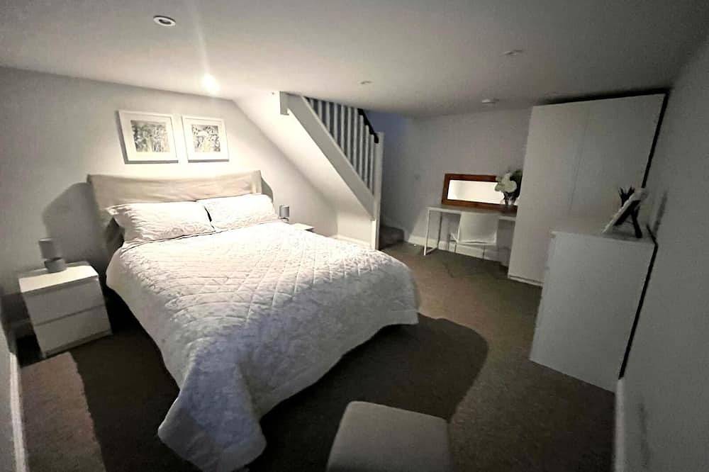Modern 2 bed property in the heart of Watford in Watford, Hertfordshire