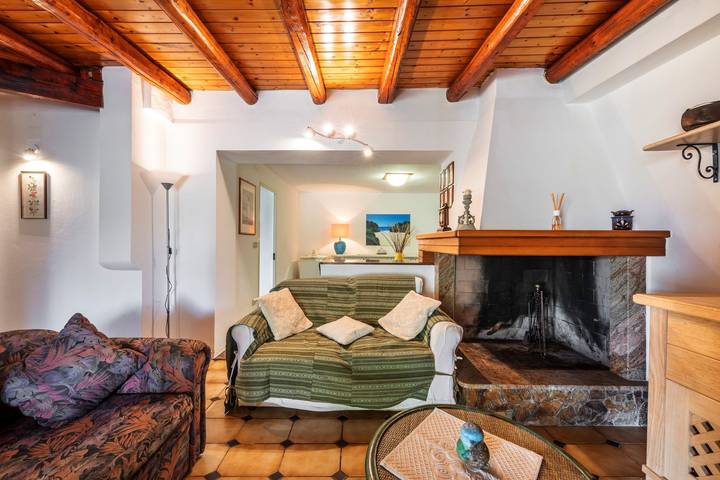 Petite maison près de la plage avec climatisation, jardin et terrasse in Chia, Domus De Maria