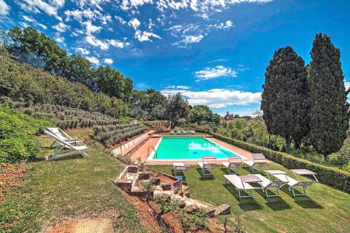 Appart’hôtel pour 6 personnes, avec Terrasse ainsi que Jardin et Piscine