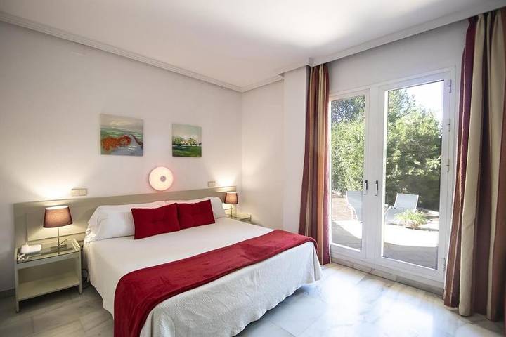 Apartamento para 2 personas, con Balcón y Terraza además de Jardín y Piscina en Mairena del Aljarafe