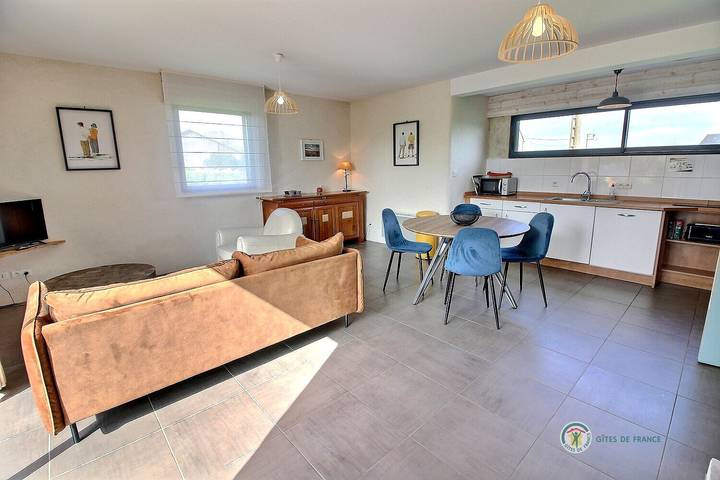 Gîte pour 4 personnes, avec jardin ainsi que piscine et sauna dans Les Hospitaux (Erquy) - 2