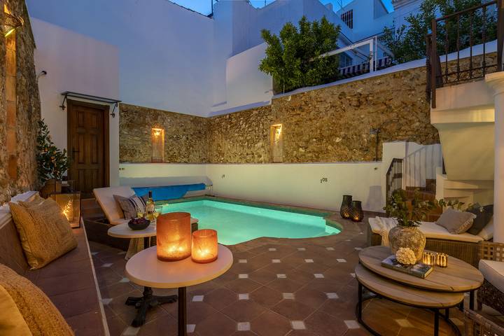 Finca für 12 Personen, mit Pool und Terrasse in Marbella - 4