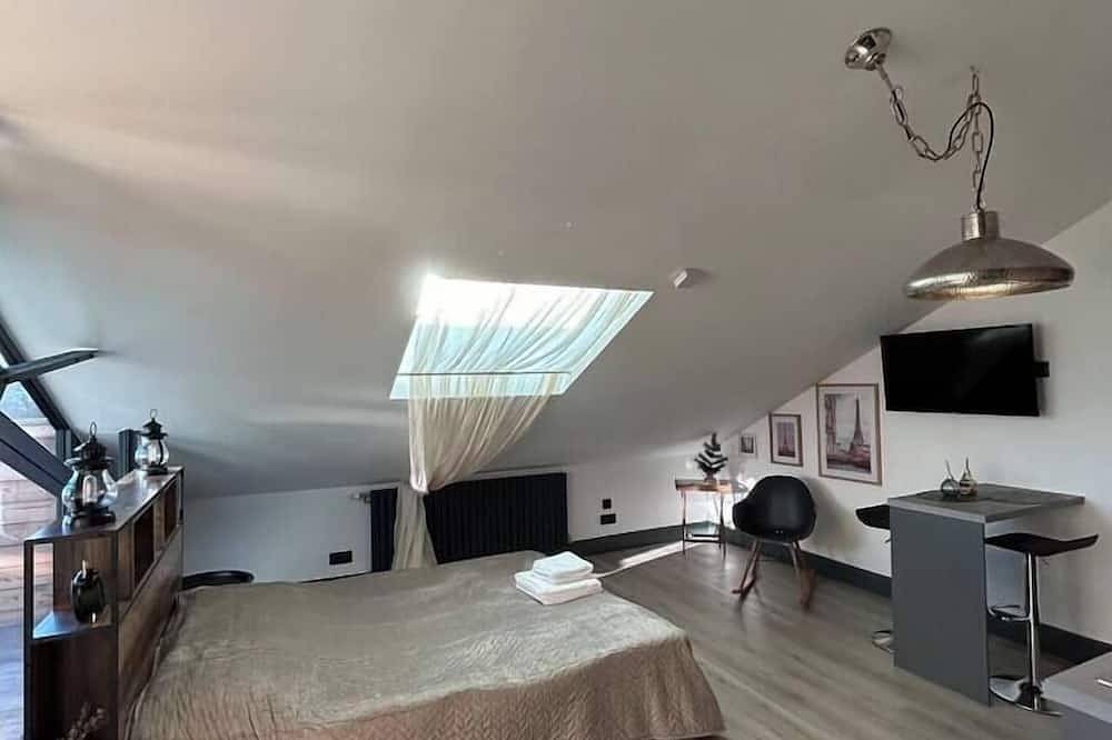 Appartement entier, Studio Eiffel proche de Mulhouse in Wittelsheim, Région de Thann