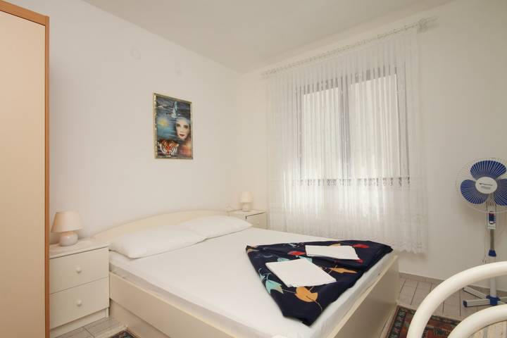 Ferienwohnung für 2 Personen in Starigrad