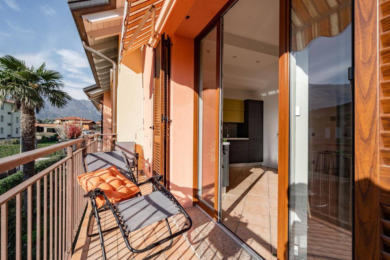 Villa Golden Lake 1 - just few steps from the lake in Dervio, Alpi Orobie Occidentali